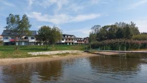 Lipno Apartments BERGMAX, Ski Areál Lipno 16min dojezd - Resort Malé Lipno s terasou a zahrádkou, parking free