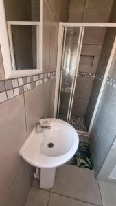 Rooisand Oornag Akkommodasie