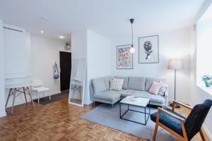 Spacious apartment near the Airport and Bus station