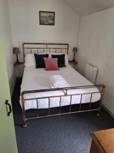 Cosy riverside cottage in beautiful Corris