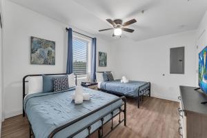 2BR condo minutes to Disney Springs