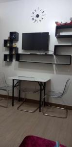 1Bedroom Fully Furnished with Netflix & Free Wifi in Trees Residences