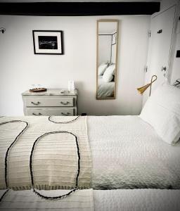 B&B / Chambres d'hotes Maison d'hote Les Allois : photos des chambres