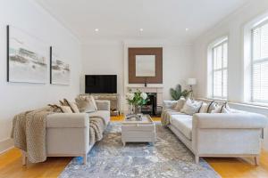 Fabulous 3 Bed Apartment in Kensington London