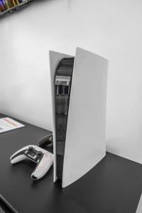 Spacious 3 bedroom Home with Oversized Pool & Backyard