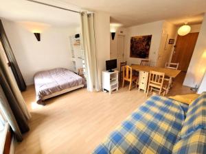 Chalet Club - Deux pièces 46 personnes 32 m² MAE-2956