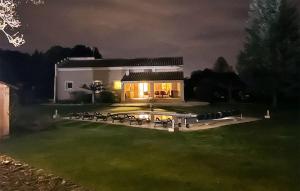 Maisons de vacances Lovely Home In St Cannat : photos des chambres