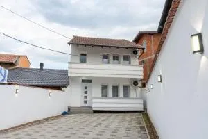 Vesa Apartments - Deçan