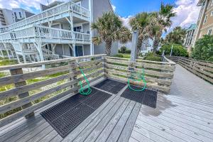 Poolside Villas #203