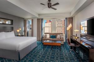 Superior King Room with City View room in Hotel Adagio Autograph Collection