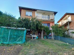 Къща за гости -Тони