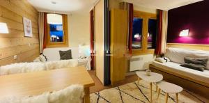 APPARTEMENT charme SPA & PARKING COUVERT Au pied des pistes Plagne 1800