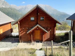 Chalets Chalet Aiguilles - Grand chalet 8 couchages a Reallon CHALAIG2 MAE-8431 : photos des chambres