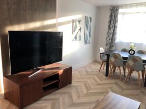 bel appartement rénové et confortable