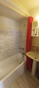 Appartements Residence Comete - T3 de 8 couchages en duplex au pied des pistes 227C MAE-9081 : photos des chambres