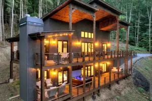 River Bend New listing Modern mountain luxury with amenities galore - Wilson Mill