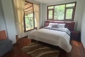 Hospedaje Baños de Agua Santa- Vista al Pailón - Cumandá