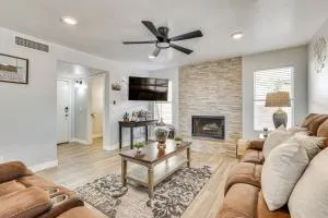 Glendale Gem Outdoor Pool Table and Kitchen! - 格伦代尔