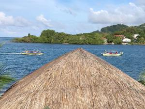 Kokomo Roatan Oceanfront Paradise