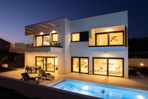 Villa Mia with Heated Pool