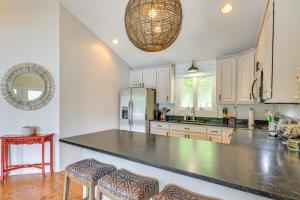 Lewis Smith Lake Retreat w Dock & Deck!