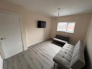 Green Rose - Broughton Gifford