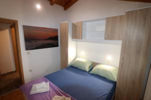 Apartments with parking space Borje, Peljesac - 12507