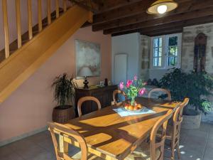 Maisons de vacances Maison charmante a Langres avec Wi-Fi et parking - FR-1-611-43 : photos des chambres