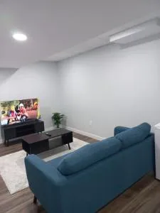 Luxury 1 Bedroom Basement Suite - Kildonan