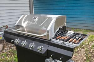 Beautiful House near downtown and fountain square 4BD BBQ Games FirePit