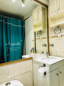 Comoda y privada Habitacion a solo pasos de metro zapadores