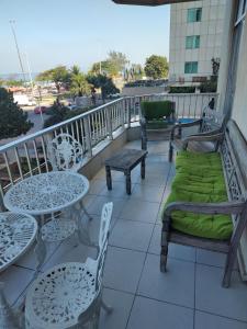 Apartamento frente mar da barra 2 quartos