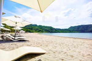 PICO DE LORO Nearest to Pool JACANA Studio Units by SEE Condominiums