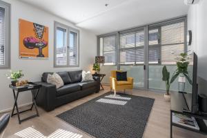 Artful Escape on York - 2x Carpark, Wifi, East End