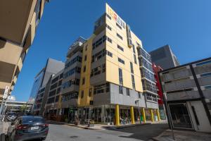 Artful Escape on York - 2x Carpark, Wifi, East End