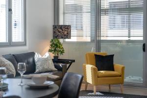 Artful Escape on York - A Stylish East End Lifestyle