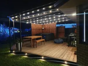 Papamoa Beach Home - 蒂普基