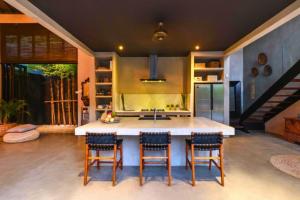 Bintarti 3 BR Private Pool Villa ZN216