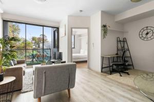 A Cozy & Modern Apt Near to Flemington Races