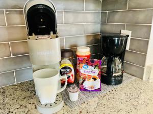 Cute 2 Bedroom 2 Bath 2 mile Strip5