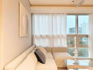 Elegant Stay in Seouls Vibrant Core!