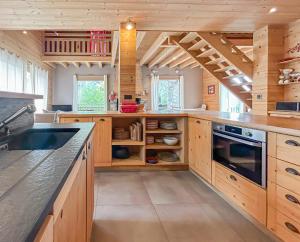 Chalets Maison Style Chalet 4 etoiles avec Jacuzzi- La Serenite de Sailhan : photos des chambres