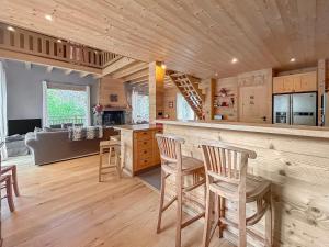 Chalets Maison Style Chalet 4 etoiles avec Jacuzzi- La Serenite de Sailhan : photos des chambres