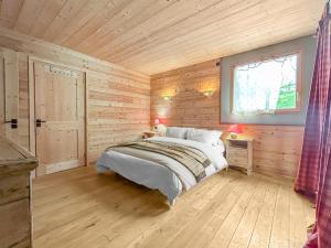 Chalets Maison Style Chalet 4 etoiles avec Jacuzzi- La Serenite de Sailhan : photos des chambres