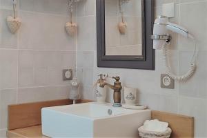 Maisons de vacances Gite de charme Beaujoyeulx : photos des chambres