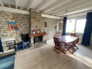 Maisons de vacances Jolie maison avec vue mer imprenable proche plage : photos des chambres