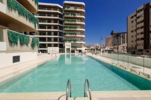 Brand-new beachside apartment, with spacious terrace and exceptional amenities, in Fuengirola