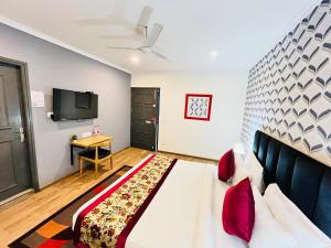 Qotel Comfort Chattarpur - Opposite Tivoli Garden Near Chattarpur Metro