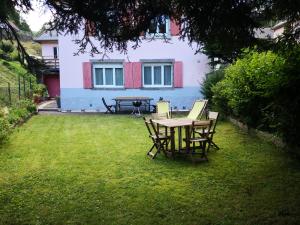 Appartements Rez de jardin en bordure de ruisseau : photos des chambres