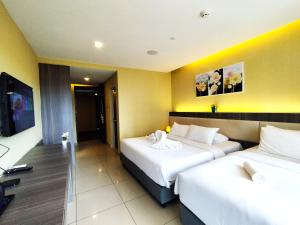 Genting SmokyStayCationHut AT Ion Delemen